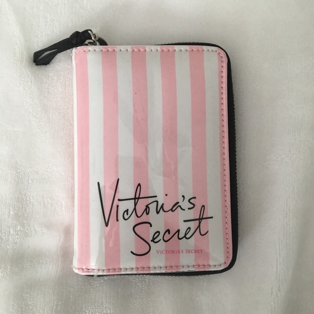 Victoria’s Secret Travel Makeup Brush Set - NWT